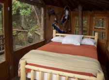 logcabinbedroom